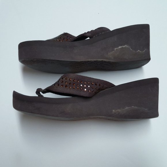Skechers Brown Platform Slip On Thong Sandals - Picture 3 of 6